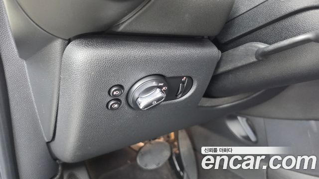 MINI Cooper 5door Find Leather Edition 3rd 2019 — фото 16
