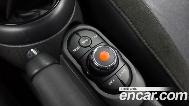 MINI Cooper 5door Find Leather Edition 3rd 2019 — фото 29
