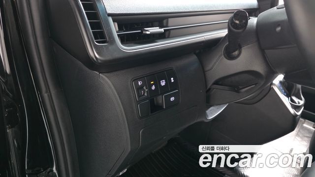 Hyundai Staria HEV 1.6 Cargo 5-Seater Modern 2025 — фото 18