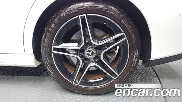 Mercedes-Benz CLA-Class (C118) CLA250 4MATIC 2020 — фото 27