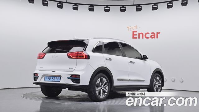 Kia Niro EV Prestige 2022 — фото 2