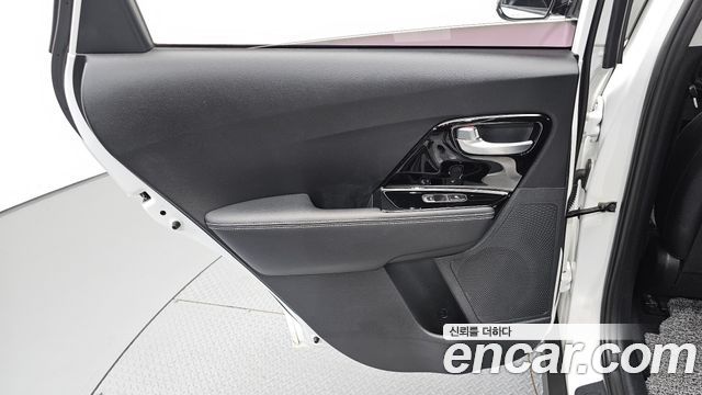 Kia Niro EV Prestige 2022 — фото 25