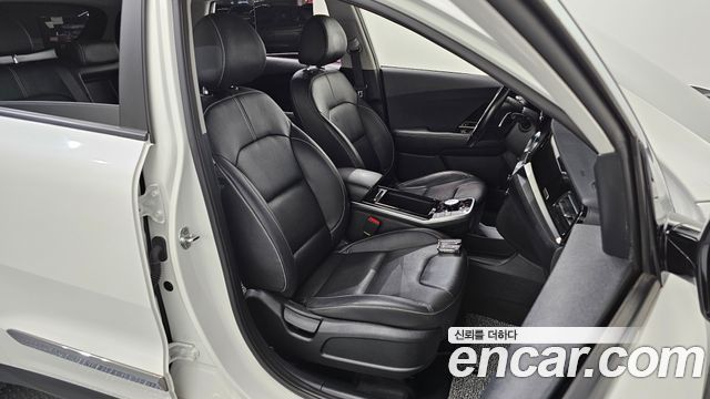 Kia Niro EV Prestige 2022 — фото 26