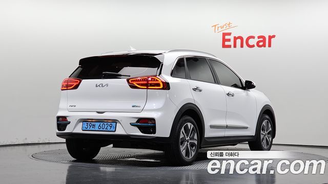Kia Niro EV Prestige 2022 — фото 2