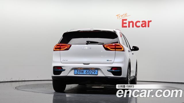 Kia Niro EV Prestige 2022 — фото 4