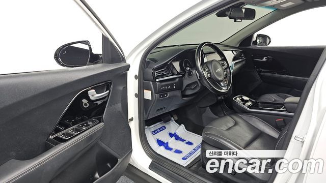 Kia Niro EV Prestige 2022 — фото 10