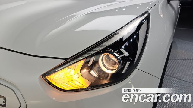 Kia Niro EV Prestige 2022 — фото 22