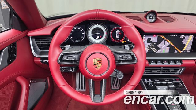 Porsche 911 (992) Turbo S Cabriolet 2021 — фото 17