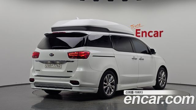 Kia Carnival 9-Seater Hi-Limousine Prestige 2019 — фото 2