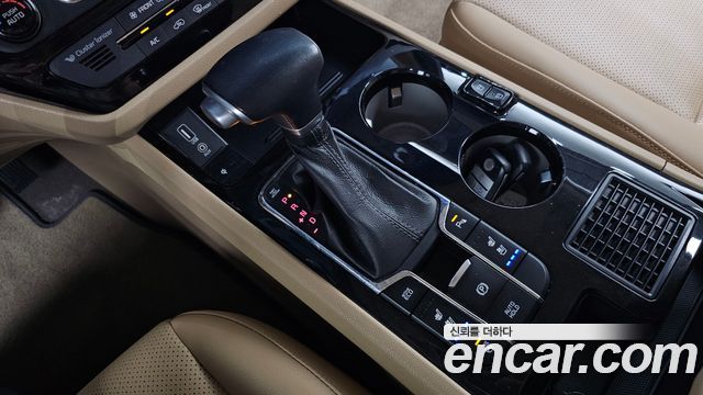 Kia Carnival 9-Seater Hi-Limousine Prestige 2019 — фото 9