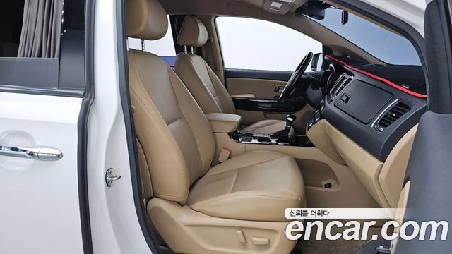 Kia Carnival 9-Seater Hi-Limousine Prestige 2019 — фото 11