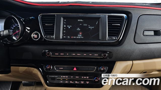 Kia Carnival 9-Seater Hi-Limousine Prestige 2019 — фото 14