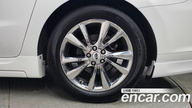 Kia Carnival 9-Seater Hi-Limousine Prestige 2019 — фото 21