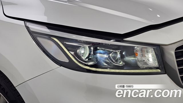 Kia Carnival 9-Seater Hi-Limousine Prestige 2019 — фото 22