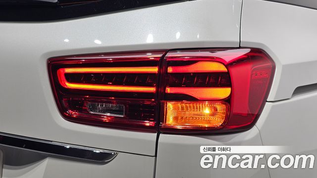 Kia Carnival 9-Seater Hi-Limousine Prestige 2019 — фото 23