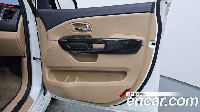 Kia Carnival 9-Seater Hi-Limousine Prestige 2019 — фото 25