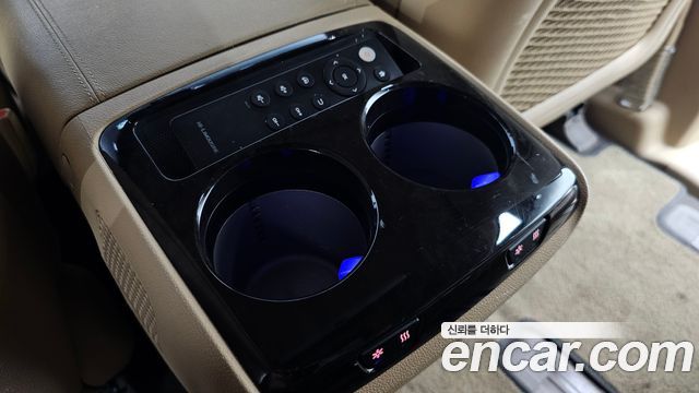 Kia Carnival 9-Seater Hi-Limousine Prestige 2019 — фото 36