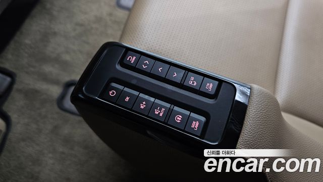 Kia Carnival 9-Seater Hi-Limousine Prestige 2019 — фото 37