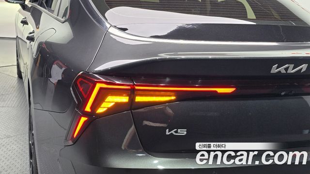 Kia K5 (III) 2.0 Signature 2024 — фото 23