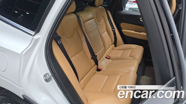 Volvo XC60 (II) D5 Inscription 2018 — фото 12