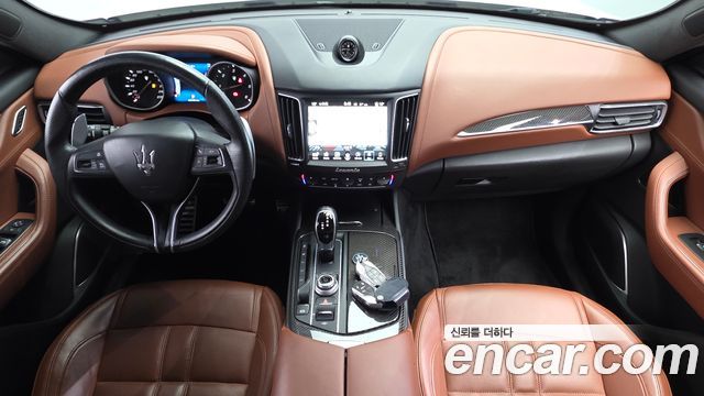 Maserati Levante 3.0 Diesel AWD Sport 2017 — фото 7