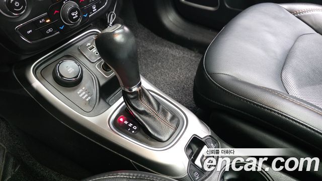 Jeep Compass (II) 2.4 Longitude AWD 2018 — фото 9