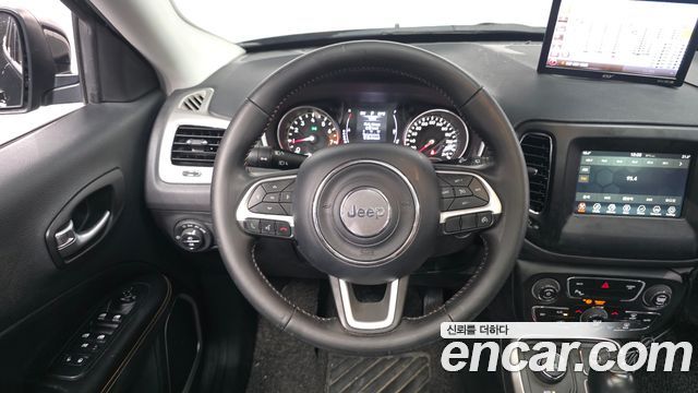Jeep Compass (II) 2.4 Longitude AWD 2018 — фото 13