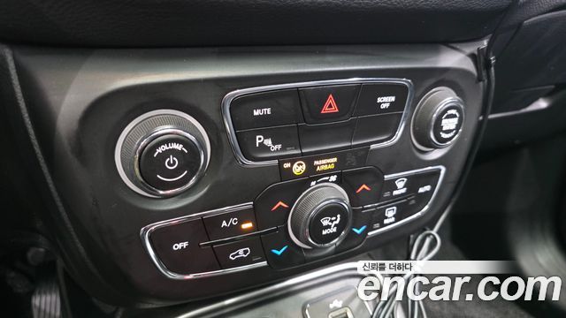 Jeep Compass (II) 2.4 Longitude AWD 2018 — фото 16