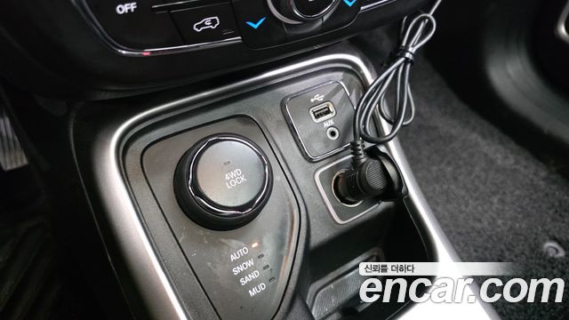 Jeep Compass (II) 2.4 Longitude AWD 2018 — фото 17