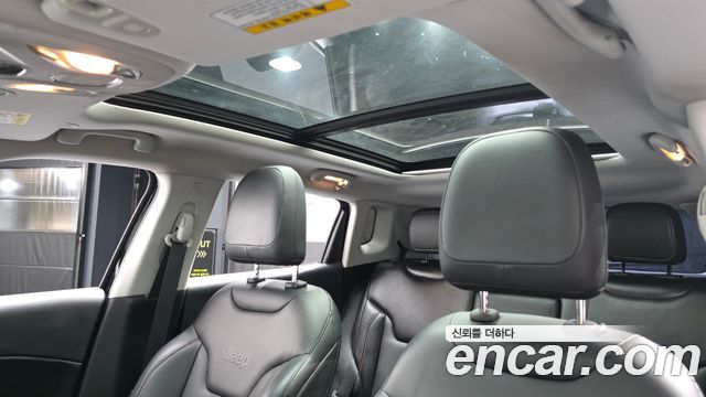 Jeep Compass (II) 2.4 Longitude AWD 2018 — фото 19