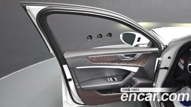 Audi A6 (C8) 40 TDI Quattro Premium 2022 — фото 24
