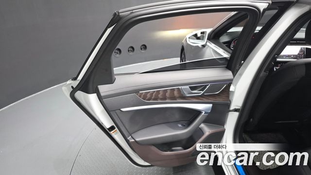 Audi A6 (C8) 40 TDI Quattro Premium 2022 — фото 25