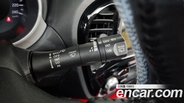Nissan Juke 1.6 SV F15 2017 — фото 35
