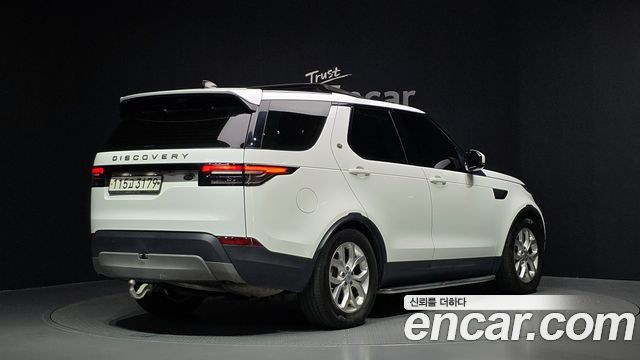 Land Rover Discovery 5 2.0 SD4 SE 2019 — фото 2