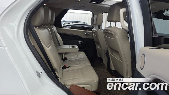Land Rover Discovery 5 2.0 SD4 SE 2019 — фото 12