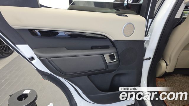 Land Rover Discovery 5 2.0 SD4 SE 2019 — фото 25