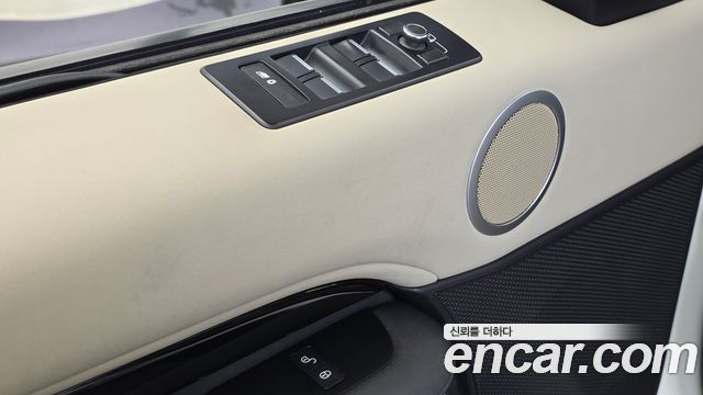 Land Rover Discovery 5 2.0 SD4 SE 2019 — фото 30