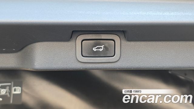 Land Rover Discovery 5 2.0 SD4 SE 2019 — фото 31
