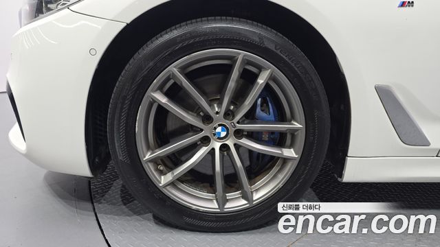 BMW 5 Series (G30) 530i xDrive M Sport Package Plus 2018 — фото 5
