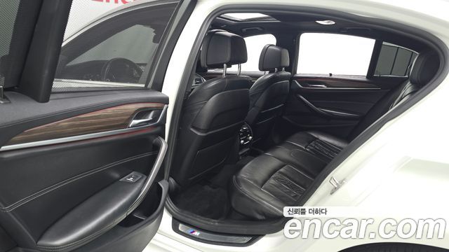 BMW 5 Series (G30) 530i xDrive M Sport Package Plus 2018 — фото 12