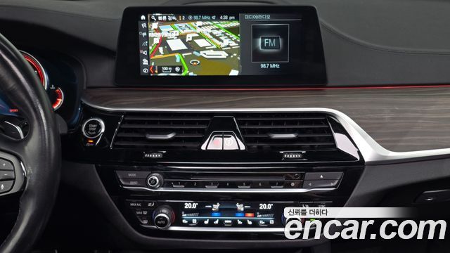 BMW 5 Series (G30) 530i xDrive M Sport Package Plus 2018 — фото 14