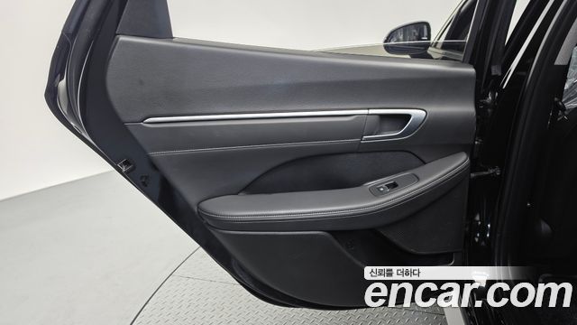Hyundai Sonata The Edge (DN8) 2.0 Exclusive 2024 — фото 31