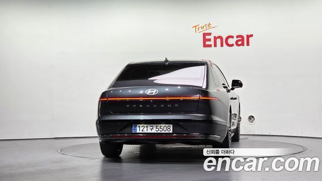 Hyundai Grandeur (GN7) 2,5 Gasoline 2WD Calligraphy 2024 — фото 4