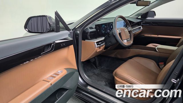 Hyundai Grandeur (GN7) 2,5 Gasoline 2WD Calligraphy 2024 — фото 12