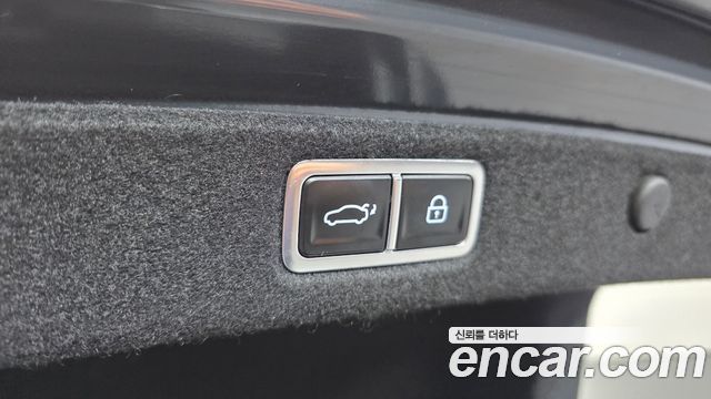 Hyundai Grandeur (GN7) 2,5 Gasoline 2WD Calligraphy 2024 — фото 20