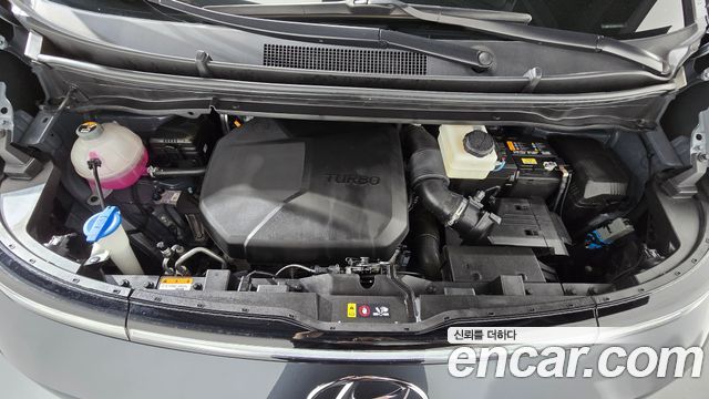 Hyundai Staria Cargo 5-Seater Modern 2023 — фото 6