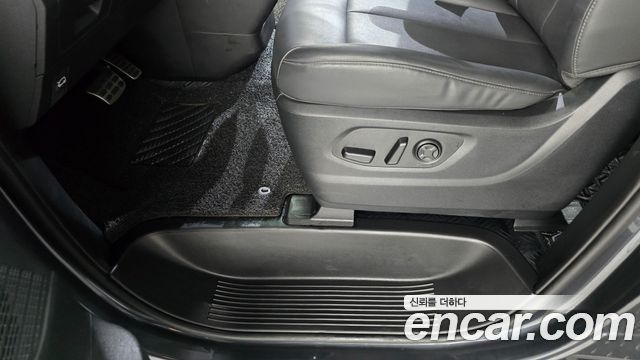 Hyundai Staria Cargo 5-Seater Modern 2023 — фото 14