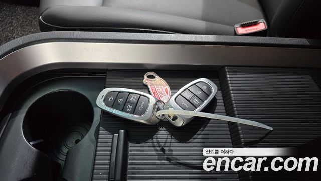 Hyundai Staria Cargo 5-Seater Modern 2023 — фото 16