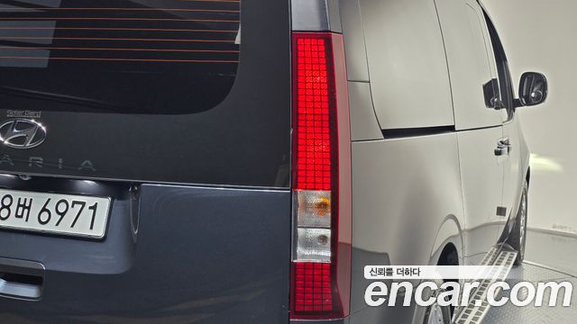 Hyundai Staria Cargo 5-Seater Modern 2023 — фото 23