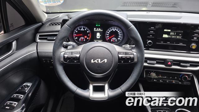 Kia K5 (III) 2.0 Trendy 2022 — фото 13
